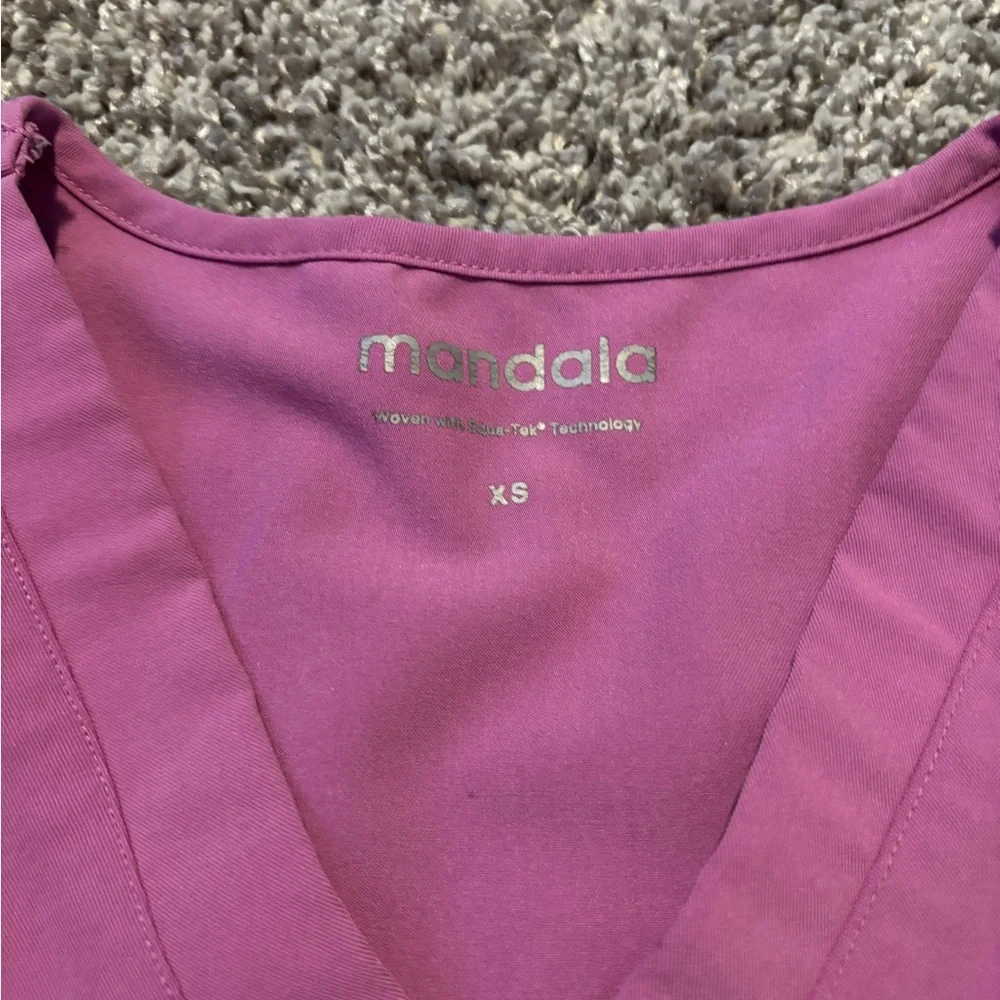 Mandala Scrub Set - Picture 2 of 5